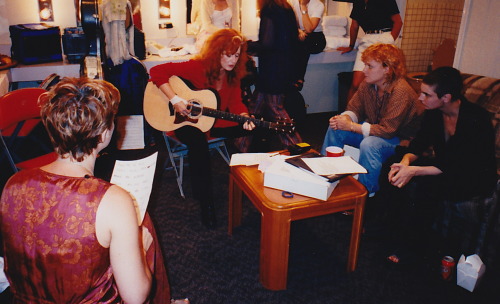 Sarah, Bonnie, Emily, Sinead
Lillith Fair 1998